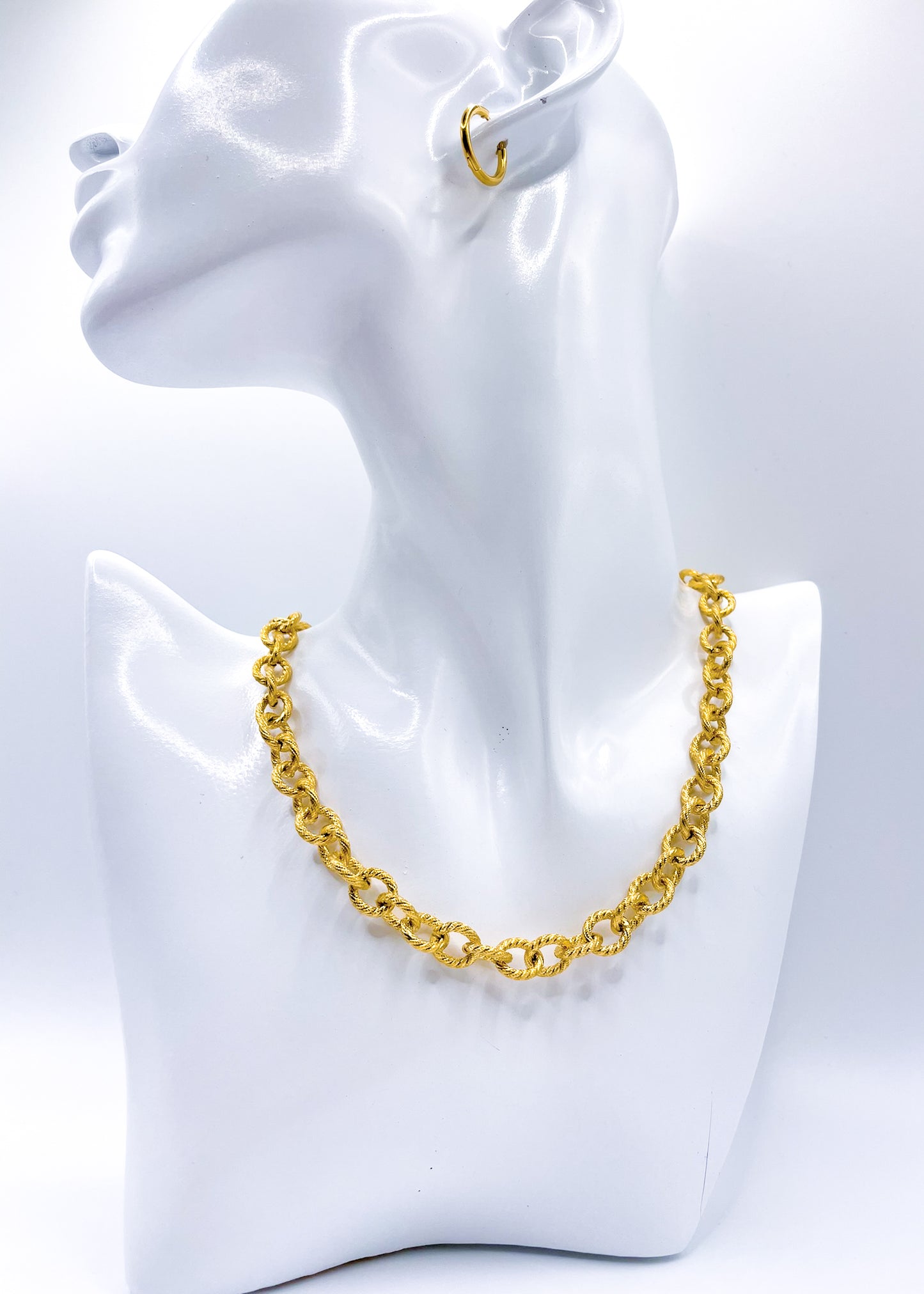 COLLIER - BOLDA