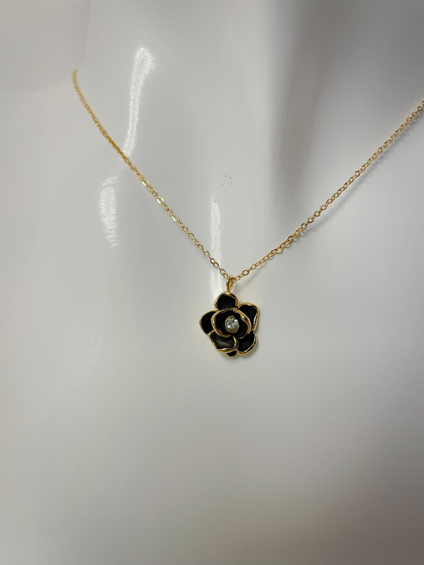 COLLIER - ROSA